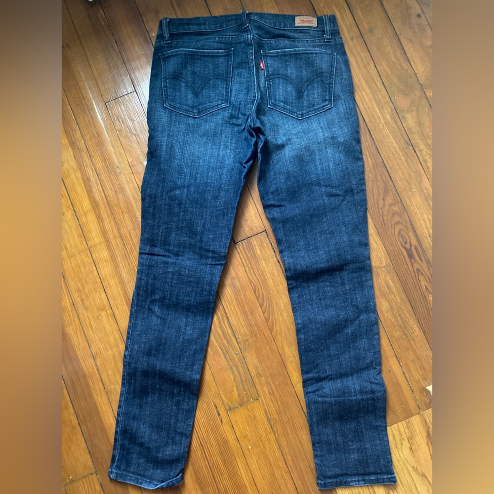 Levi’s slim leg with fading (size 11M)
